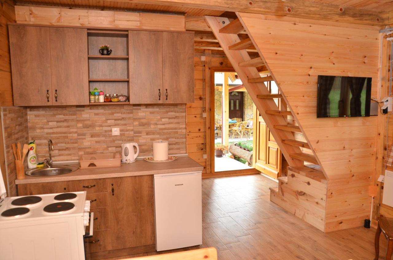 Drveni Raj Uvac Apartment เซียนิตซา ภายนอก รูปภาพ